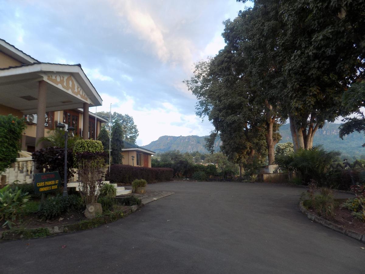 Kayegi Hotel Mbale Zewnętrze zdjęcie