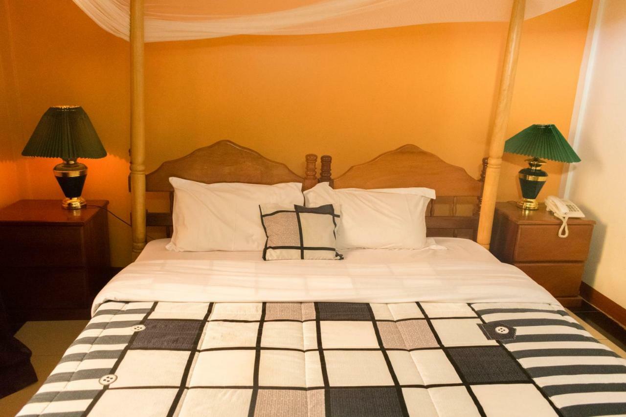 Kayegi Hotel Mbale Zewnętrze zdjęcie